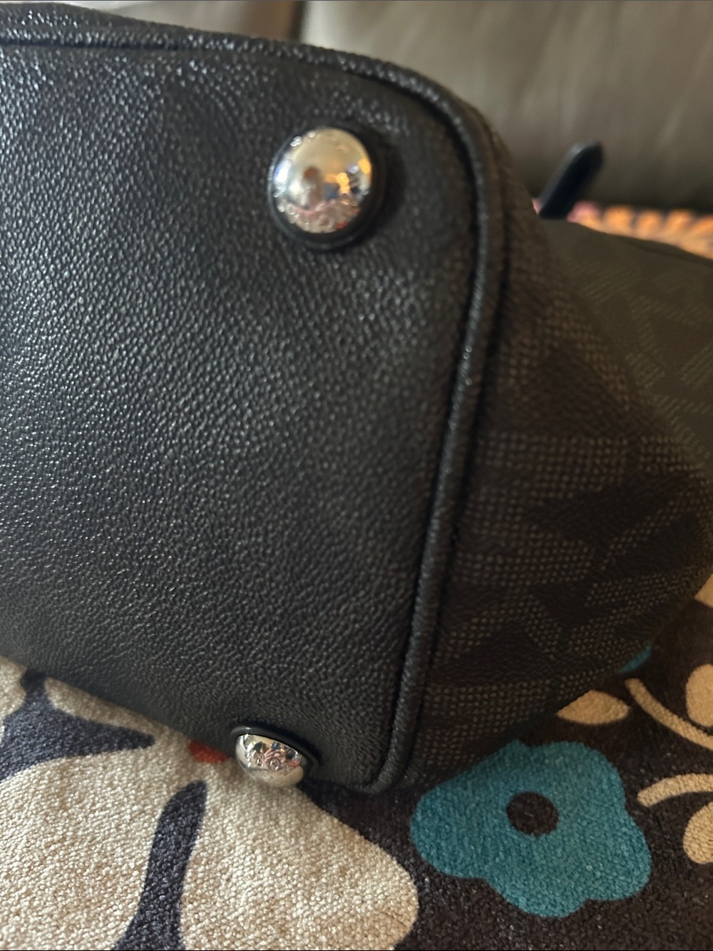 Michael Kors Black Signature Tote with MK Charm - Picture 11 of 11
